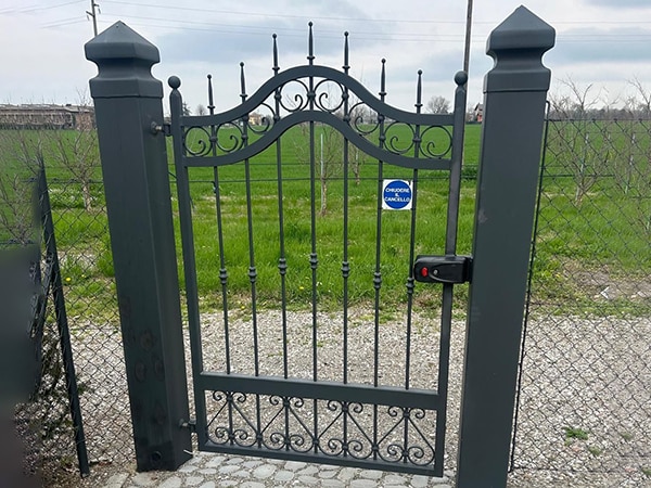 Cancelli-su-misura-pedonali-vignola