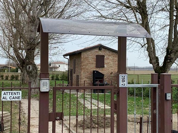 Tettoia-per-balcone-in-ferro