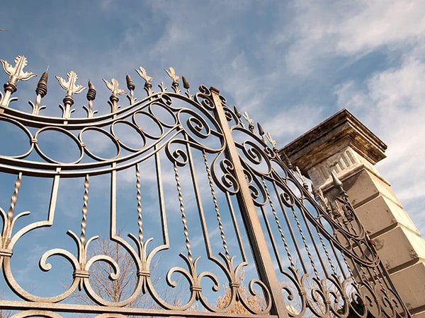 Cancelli-e-recinzioni-in-ferro-battuto