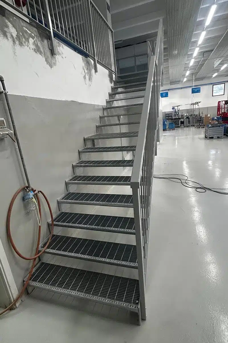 scale-industriali-per-stabilimenti
